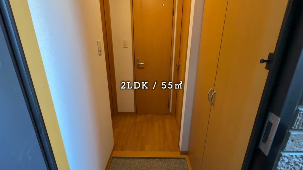 ヴィーブル石田 2LDKの玄関