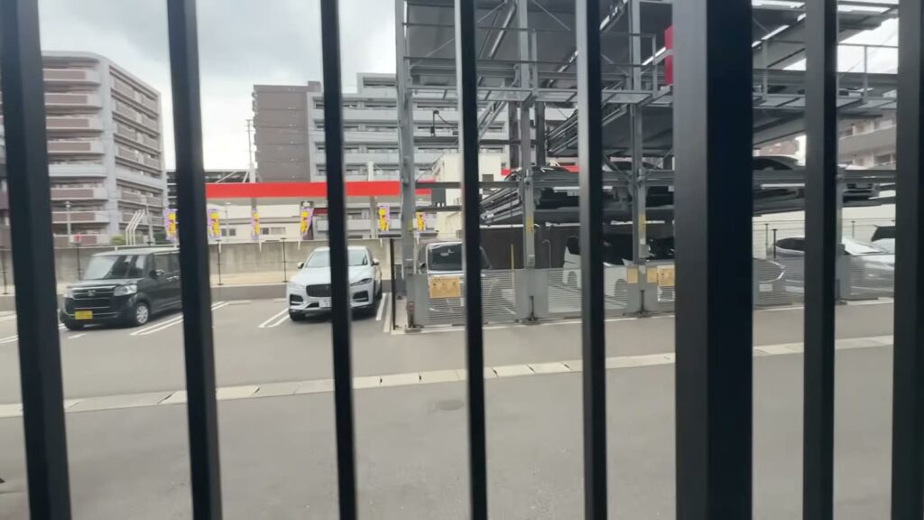 RJRプレシア別府駅前 4LDKの駐車場