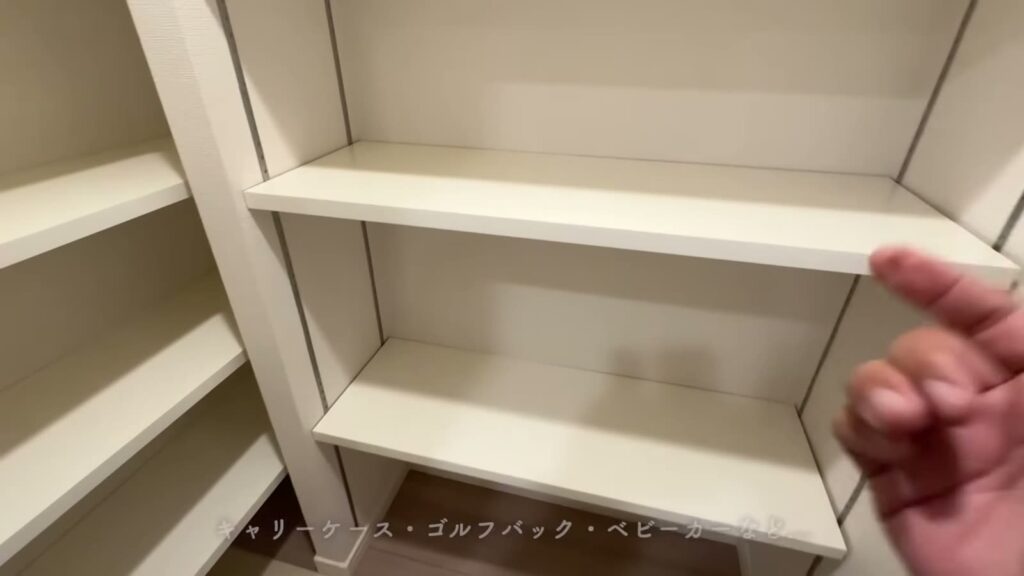 RJRプレシア別府駅前 4LDKの棚の収納