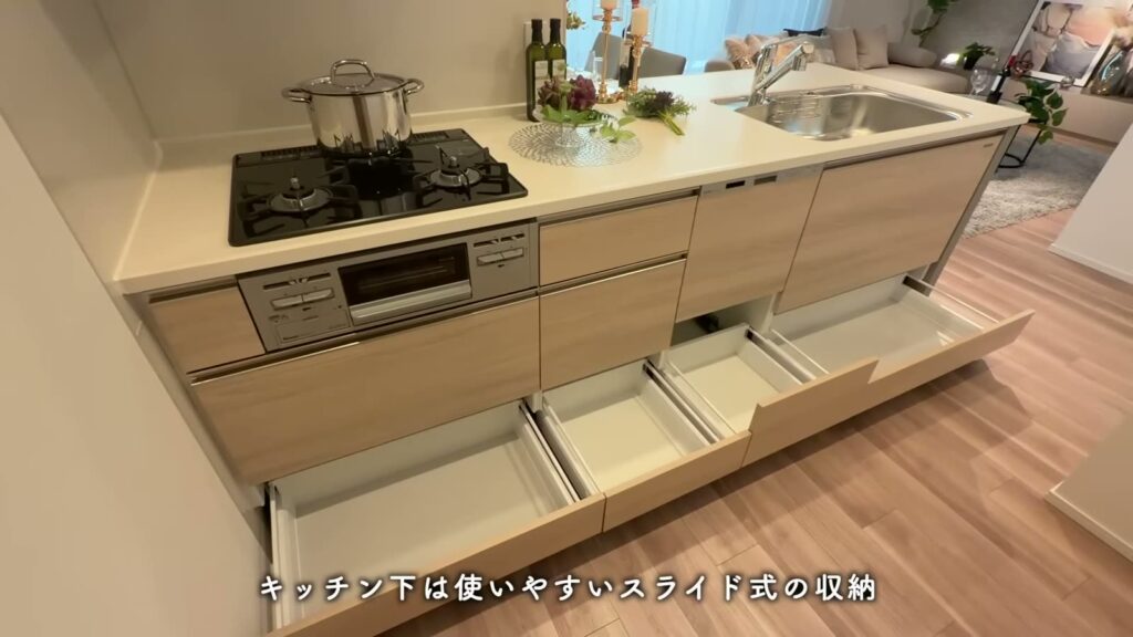 レ・ジェイド南港 3LDKのスライド収納