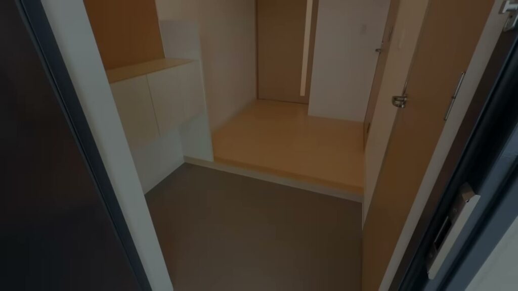 ハートアイランド新田四番街 3LDKの玄関