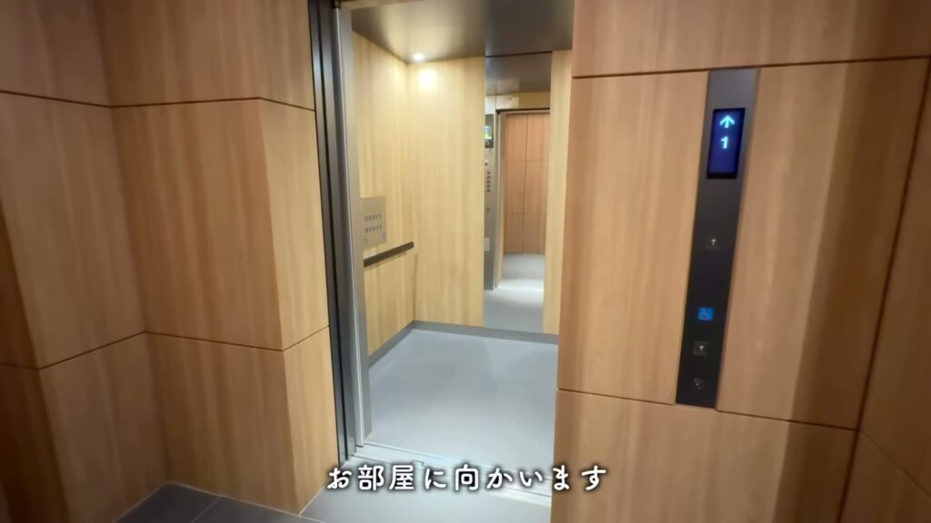 RJRプレシア六本松 2LDKのエレベーターホール