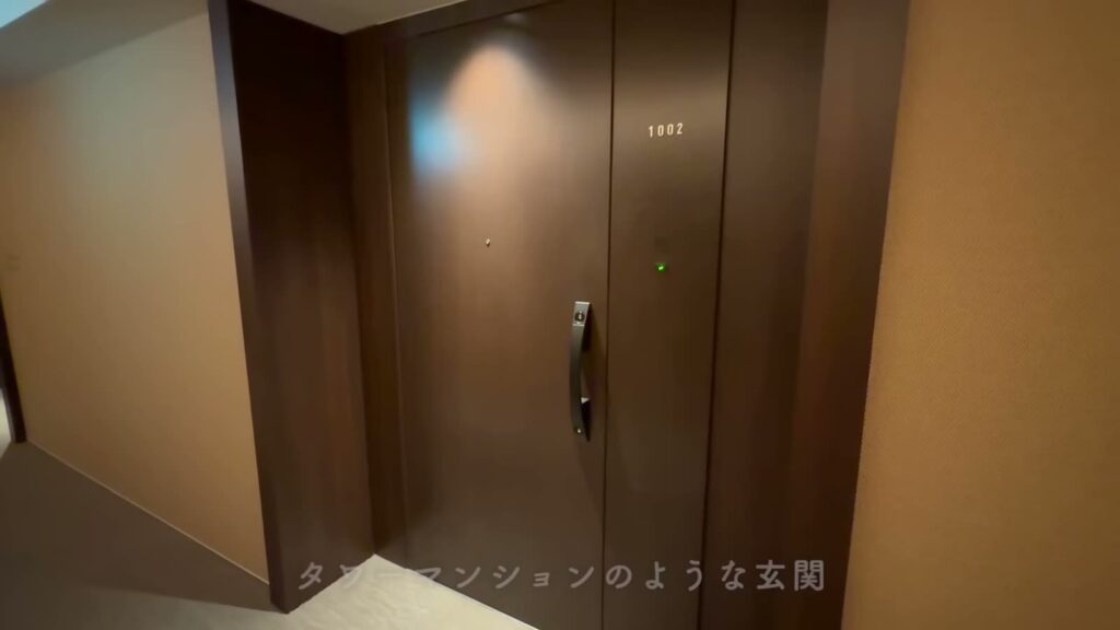 RJRプレシア六本松 2LDKの玄関ドア