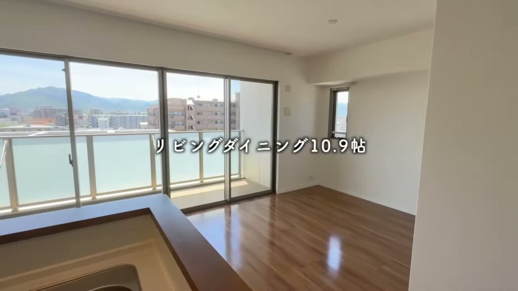RJRプレシア高取 3LDKのリビングダイニング