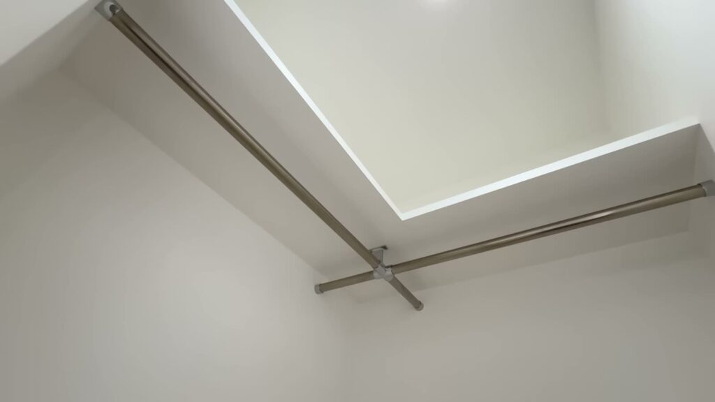 Maison de R 東比恵 1Kのハンガーパイプ