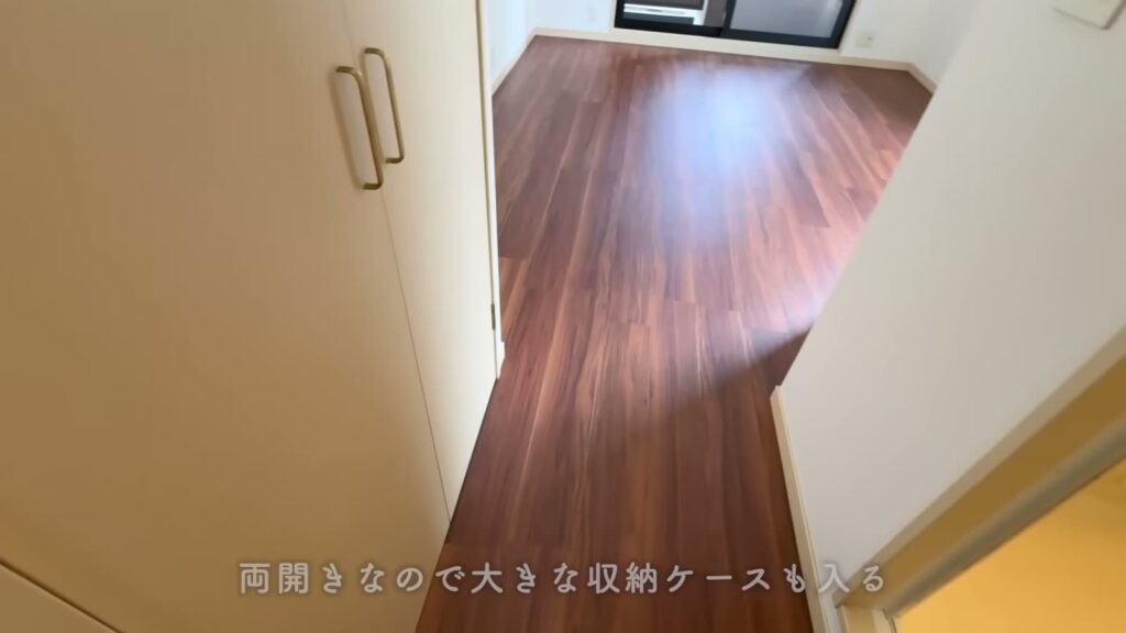 RJR博多駅東 ワンルームの両開きの扉