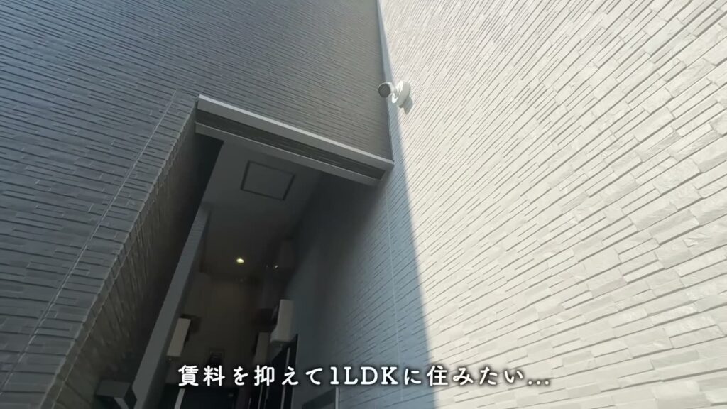 ADC日進グロース 1LDKの玄関前の通路