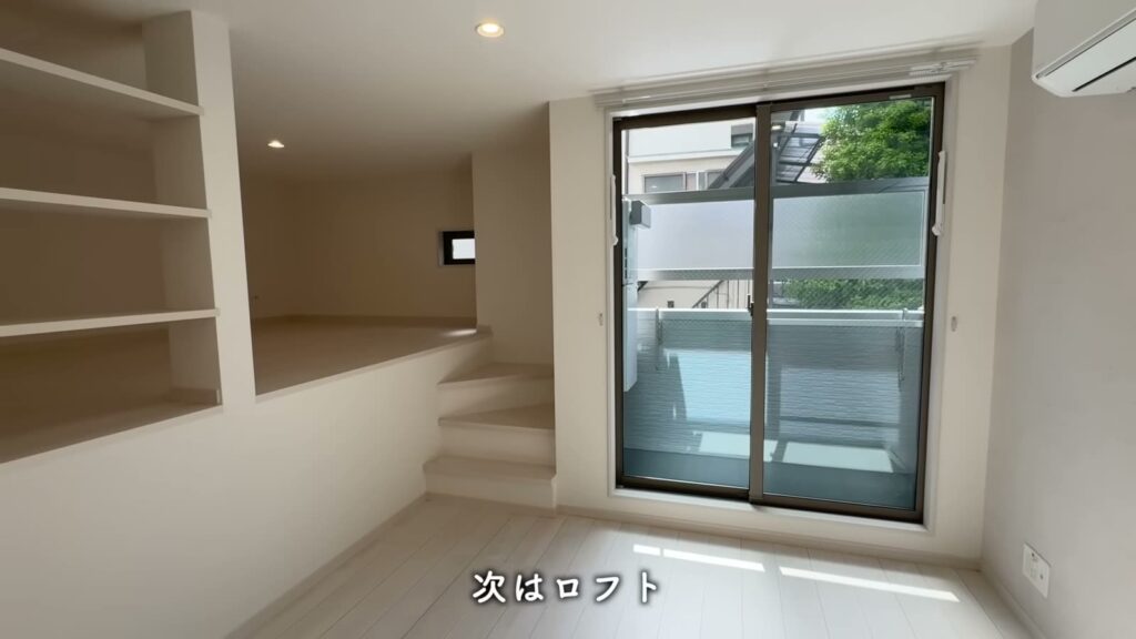ADC日進グロース 1LDKのロフトへの段