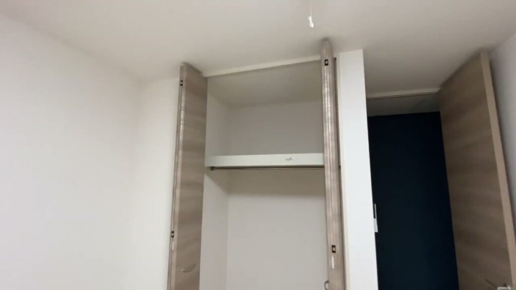 D-roomケヤキ通り B棟 2LDKのクローゼットの中