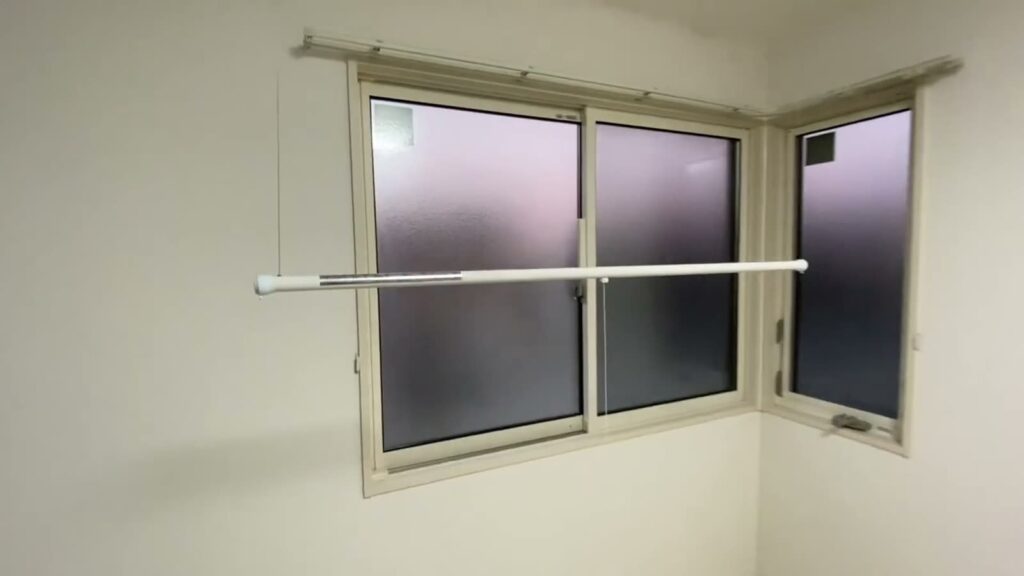 D-roomケヤキ通り B棟 2LDKの出窓側