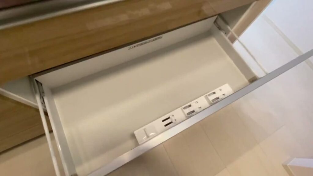 D-roomケヤキ通り B棟 2LDKの引き出しのコンセント