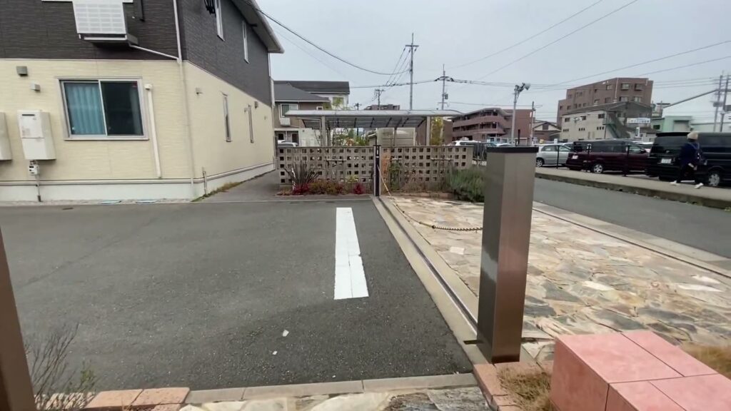 ガーデンハウスA棟 3LDKの駐車場