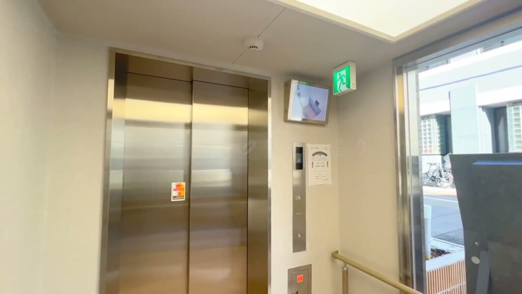 中野本町パークサイドレジデンス 1DKのエレベーターホール