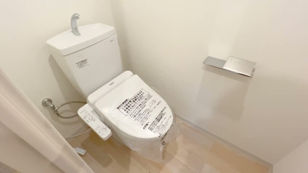 ハーモニーフラッツ赤羽 1Kの別室のトイレ