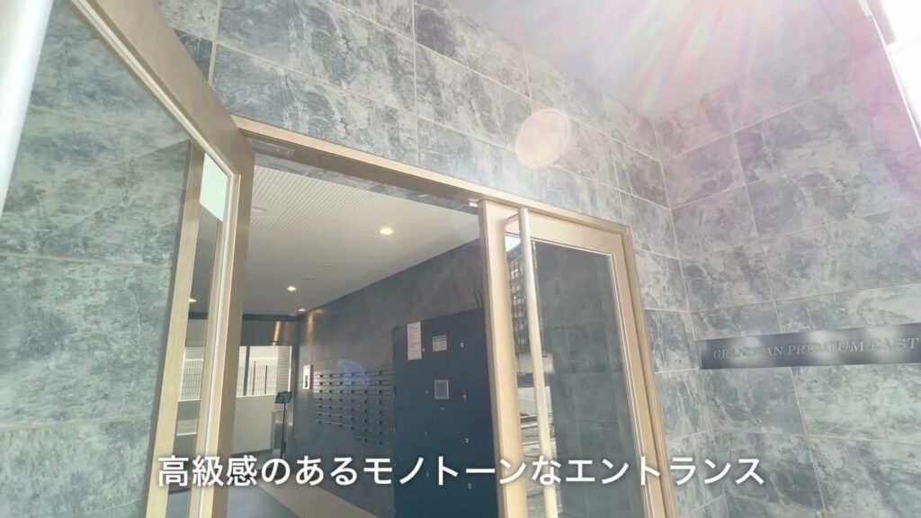 グランヴァンプレミアムイースト川口 1Kのエントランス