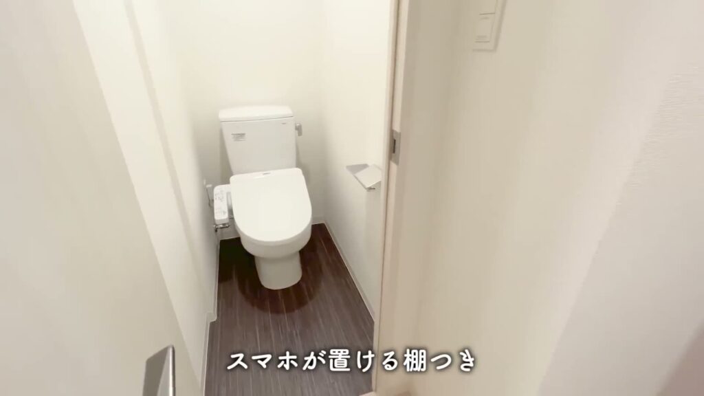 ブライズ東日本橋 1Kのスマホ置き棚