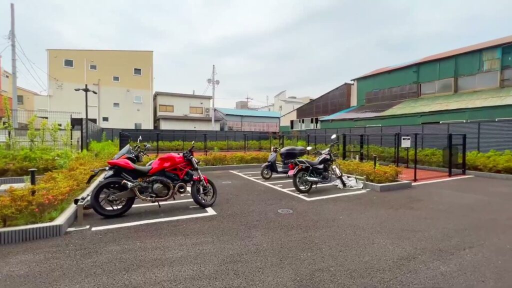 フュージョナル東墨田 1Kのバイク置き場