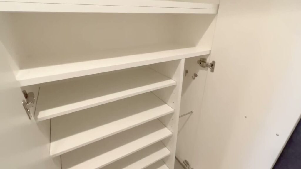羽田のマンション 2Kの靴箱