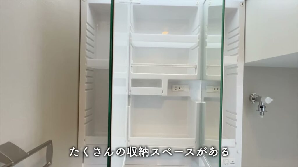 目黒区の1LDK 1LDKの鏡裏の収納
