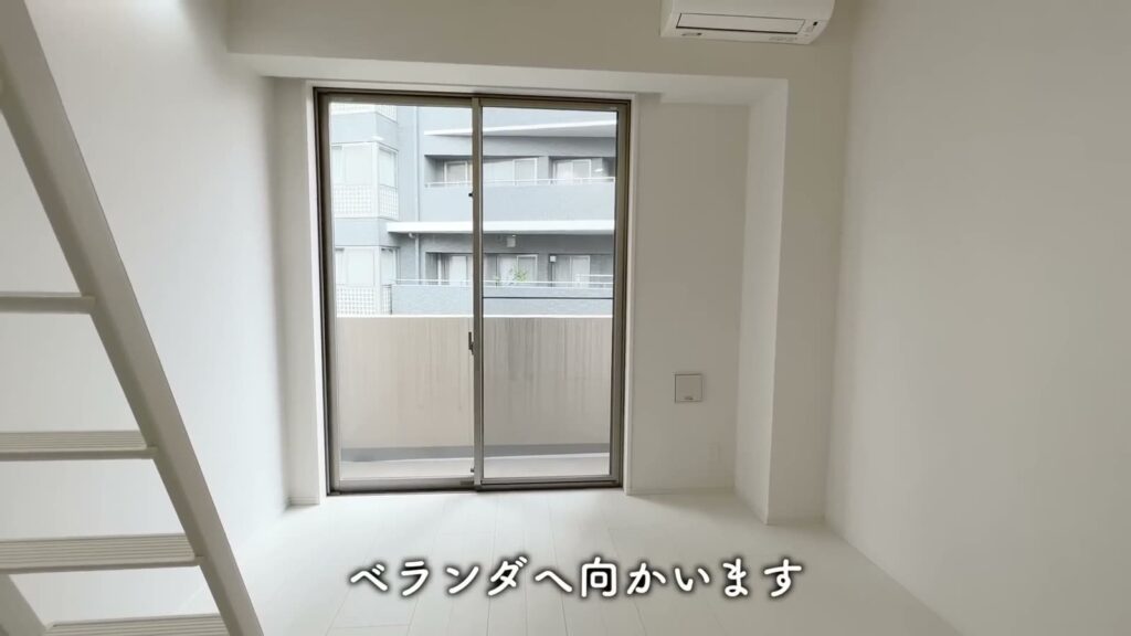 PREMIUM CUBE G 北新宿DEUX 1K+ロフトの掃き出し窓