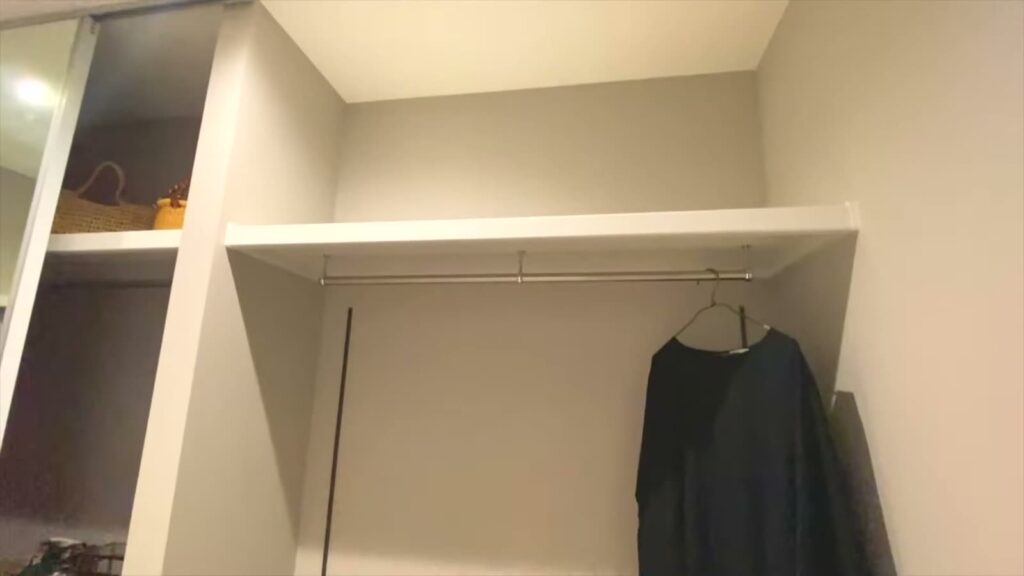 リブワークの平屋（スザンヌさんプロデュース） 平屋のハンガーパイプ