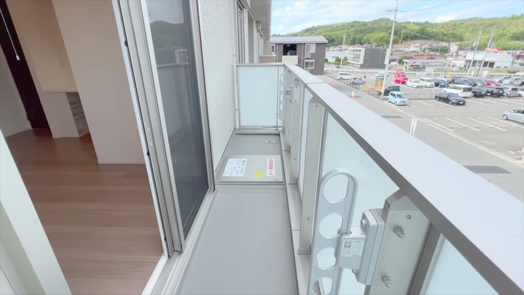 東広島市の賃貸アパート 1LDKのバルコニー