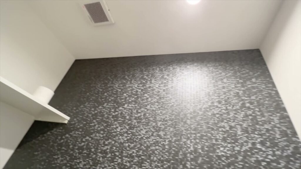 1LDKのルーフバルコニー付き物件 1LDKのトイレの室内