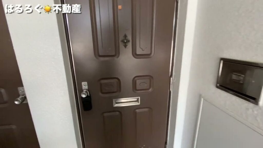 鴨原マンション 3LDKの玄関ドア