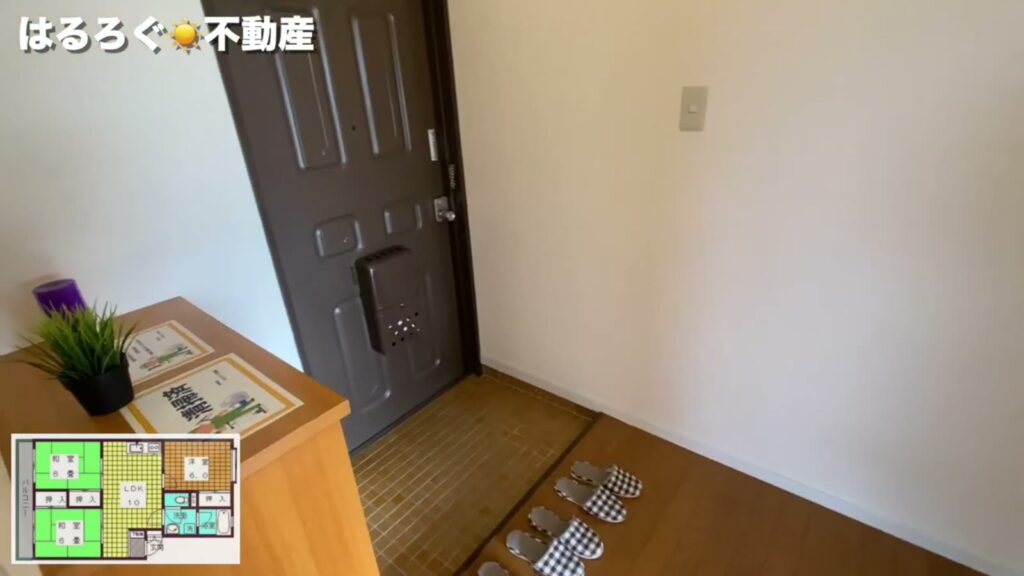 鴨原マンション 3LDKの玄関から室内