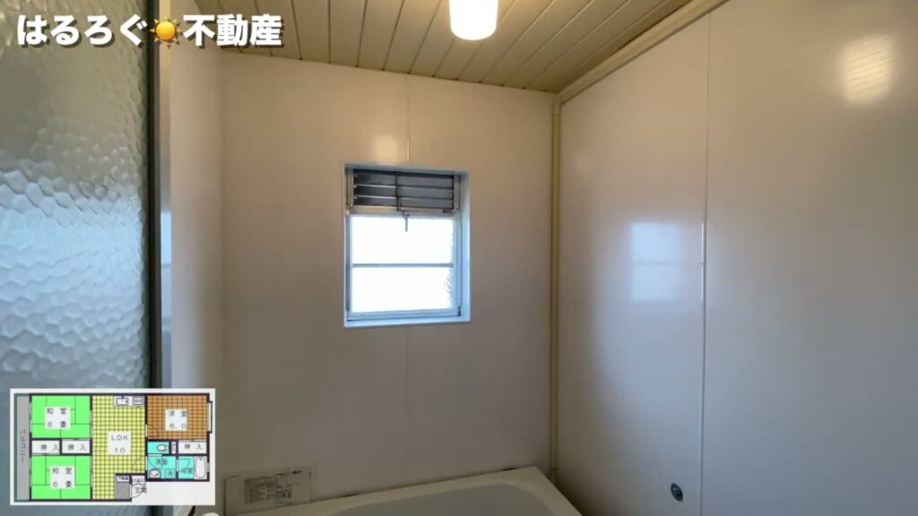 鴨原マンション 3LDKの浴室の窓