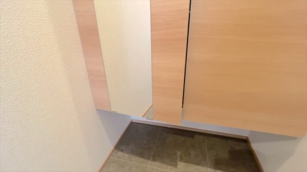 福山市の1LDK 1LDKのシューズボックスの上