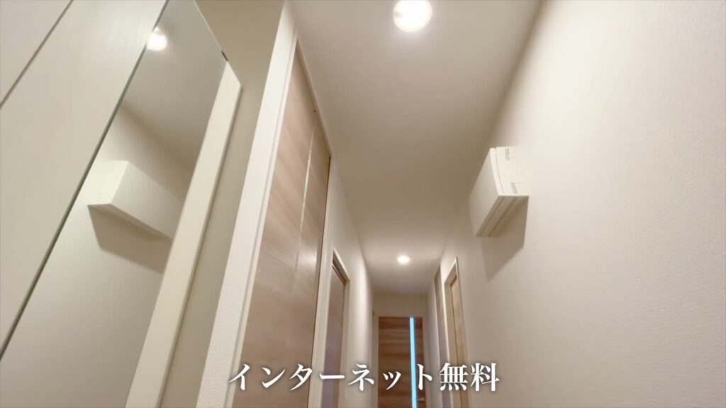 1LDKの廊下の扉