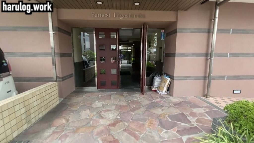 ファーネスト東那珂 3LDKのエントランス