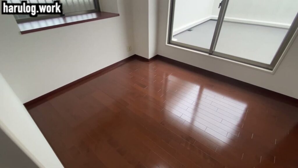 ファーネスト東那珂 3LDKの洋室の角