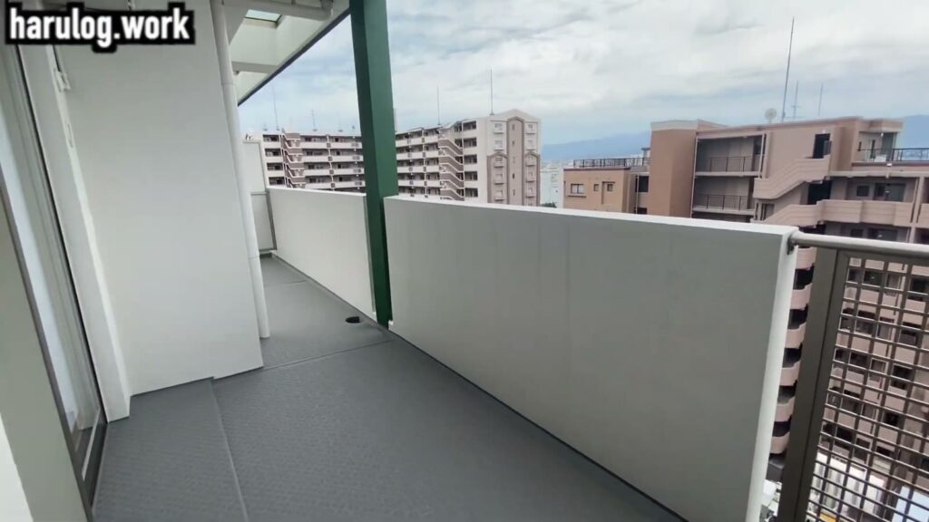 ファーネスト東那珂 3LDKのバルコニー