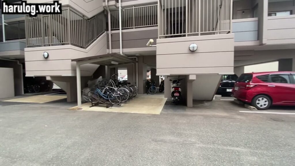 ファーネスト東那珂 3LDKの駐輪場
