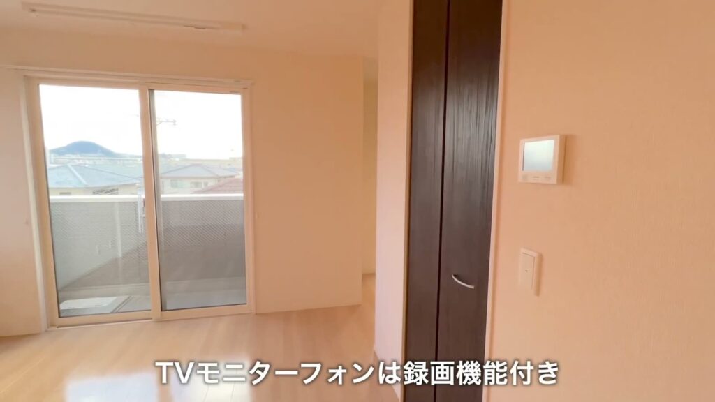 広島市東区の1R 1Rの窓と収納