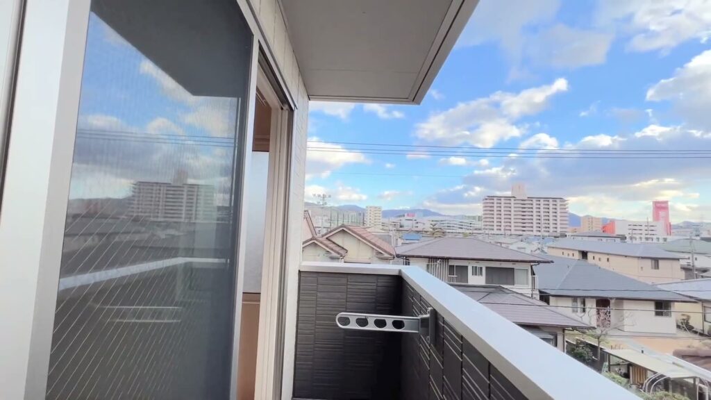 広島市東区の1R 1Rの物干し金具