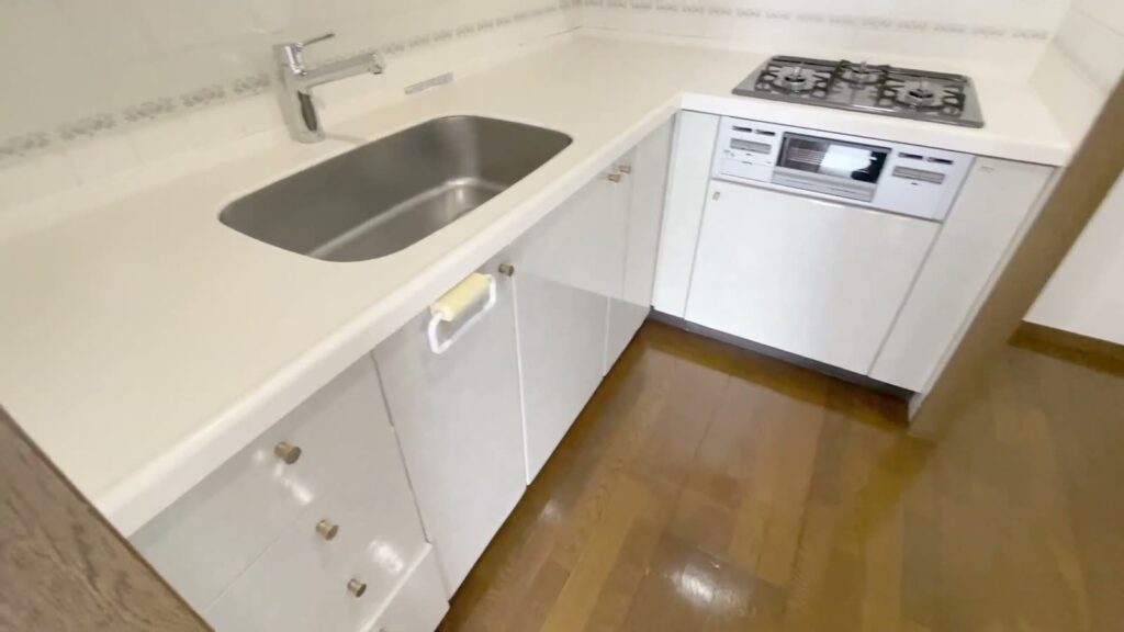 福岡県の3LDK中古マンション 3LDKのシンクとコンロ