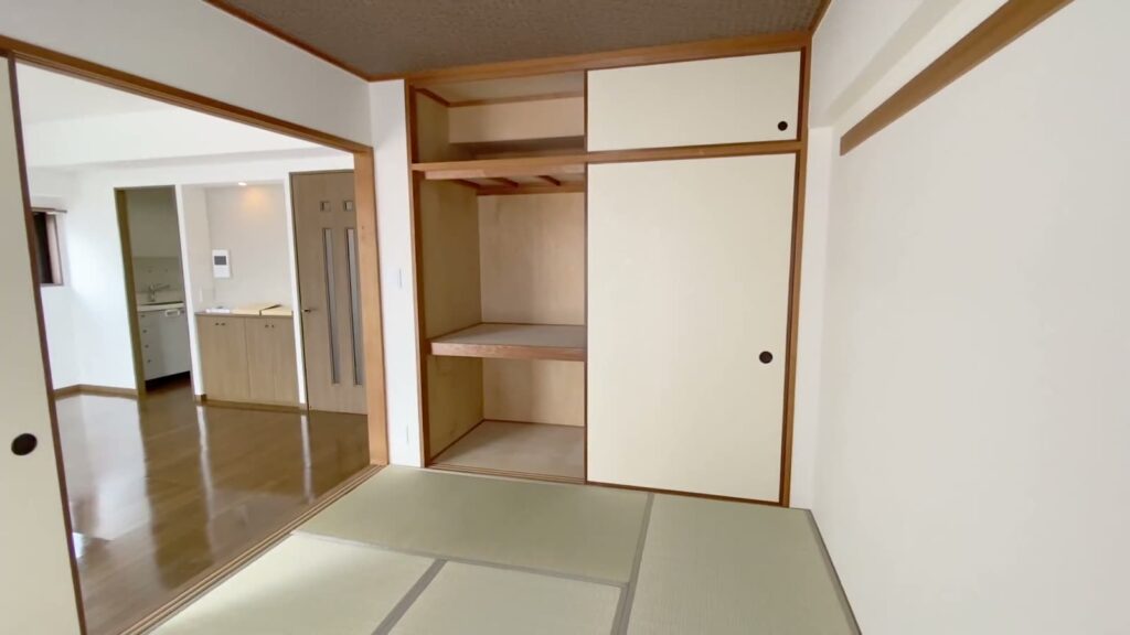 福岡県の3LDK中古マンション 3LDKの押入れ