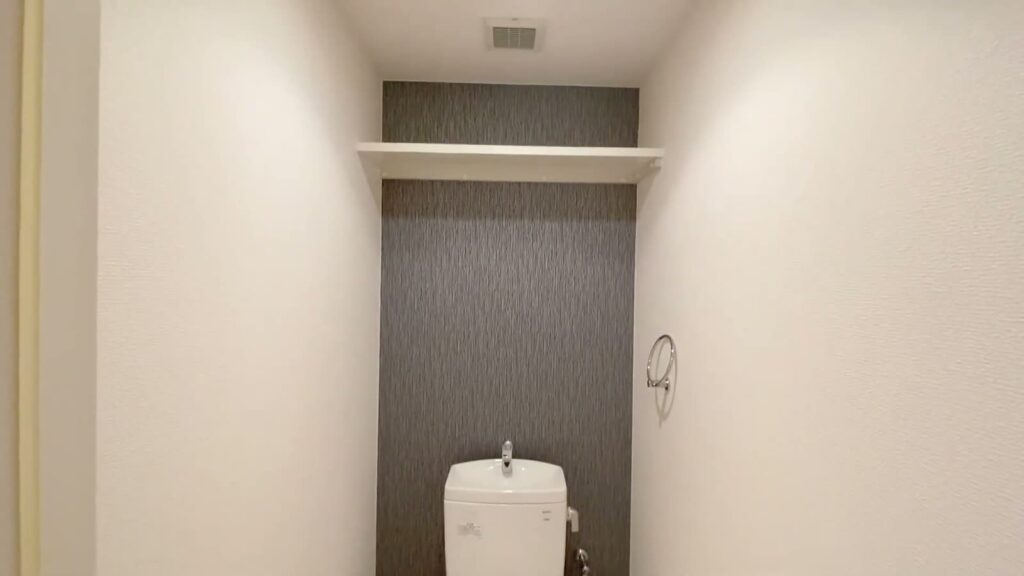 福岡県のメゾネット4LDK 4LDKのトイレの棚