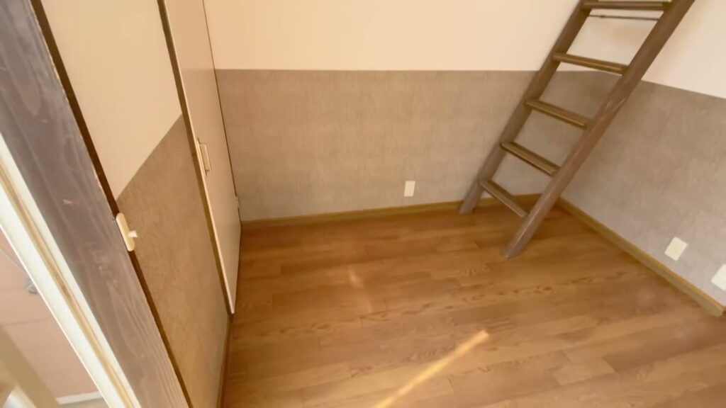 ロフト付き1K 1Kの壁のクロス