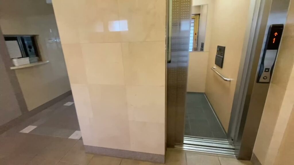 FARNEST 4LDKのエレベーター