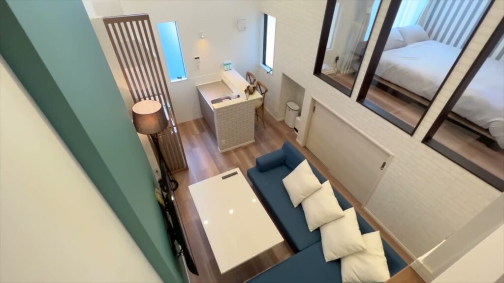 YOUR ROOM熊本（205号室） 1LDK＋和風ロフトの居室を見下ろす