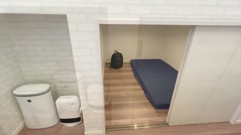 YOUR ROOM熊本（205号室） 1LDK＋和風ロフトの床下収納に敷いた布団