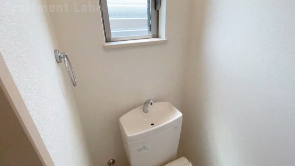 1K+ロフトのトイレの手洗い