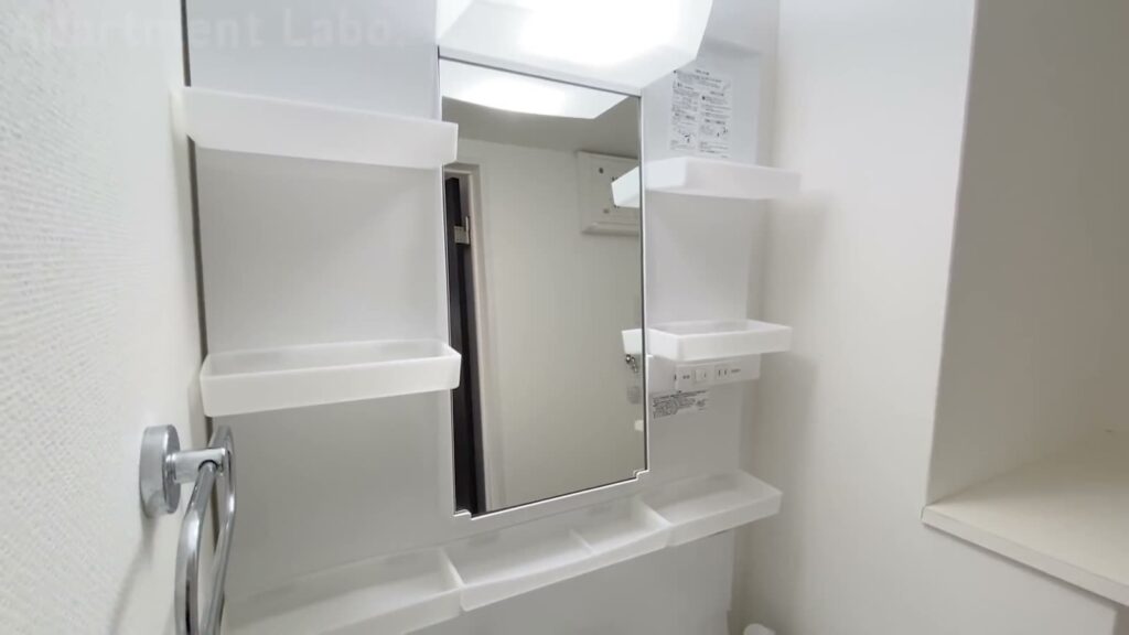 福岡県の1K 1Kの鏡と棚