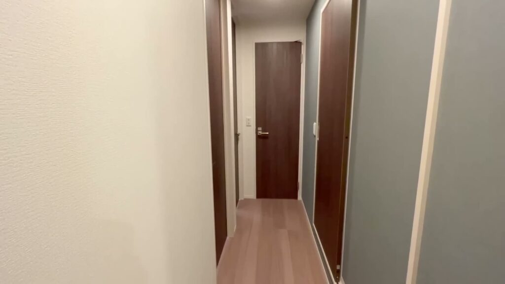 2LDKの廊下