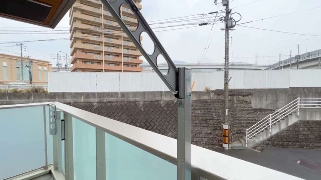 2LDKの物干し金具