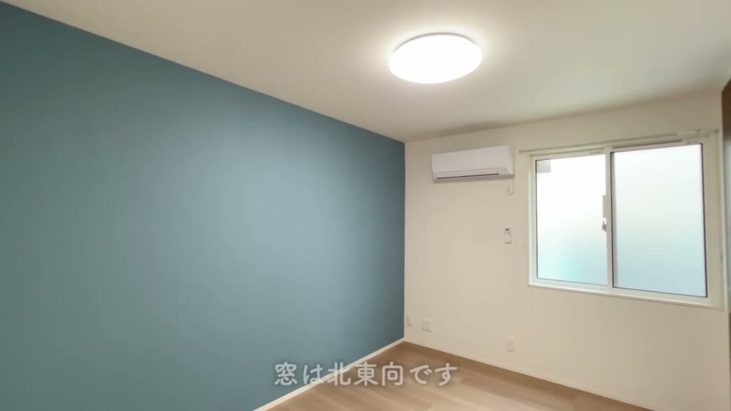 2LDKの寝室の窓